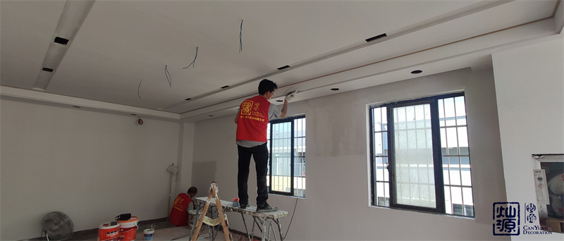 跟我一樣想創(chuàng)業(yè)開個小公司的，辦公室裝修公司你們都是怎么選的??？